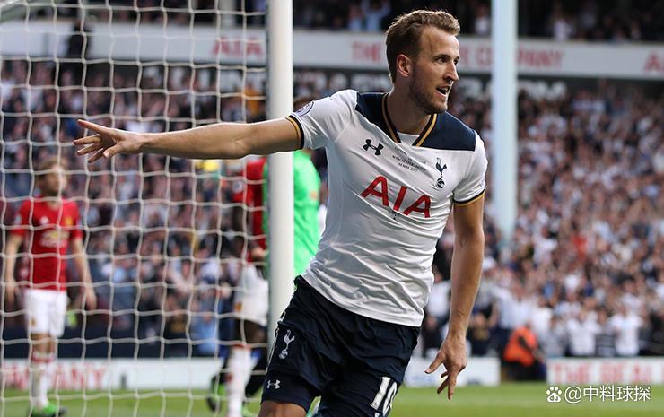 包含热刺传射建功，尤文图斯新星横空出世，场边球探频频记笔记的词条