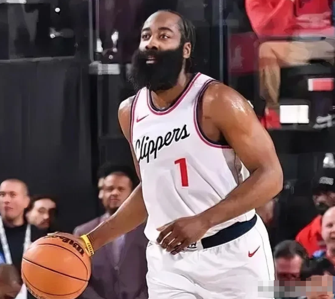  哈登连续十五场比赛得分超过大胜，DWG挑战极限！